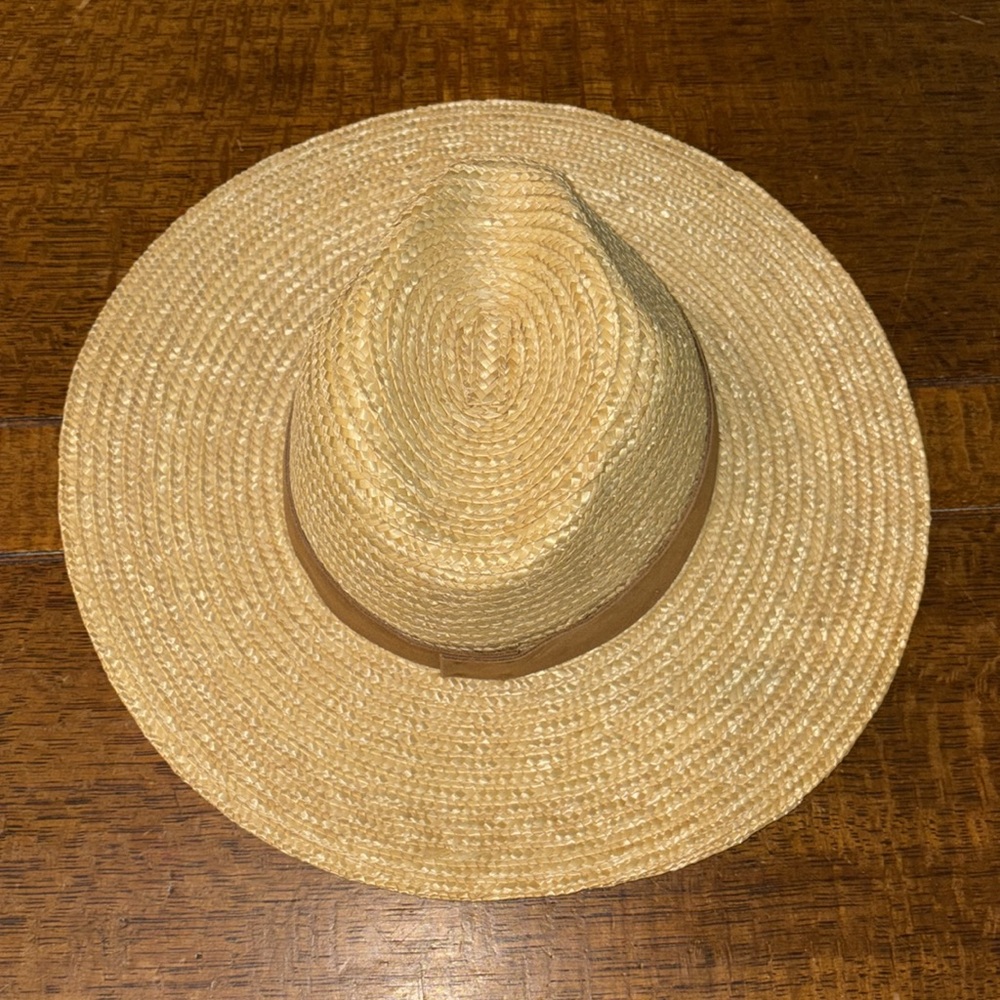 NWT GIGI PIP Brown Wide Brimmed straw Hat with leather band.